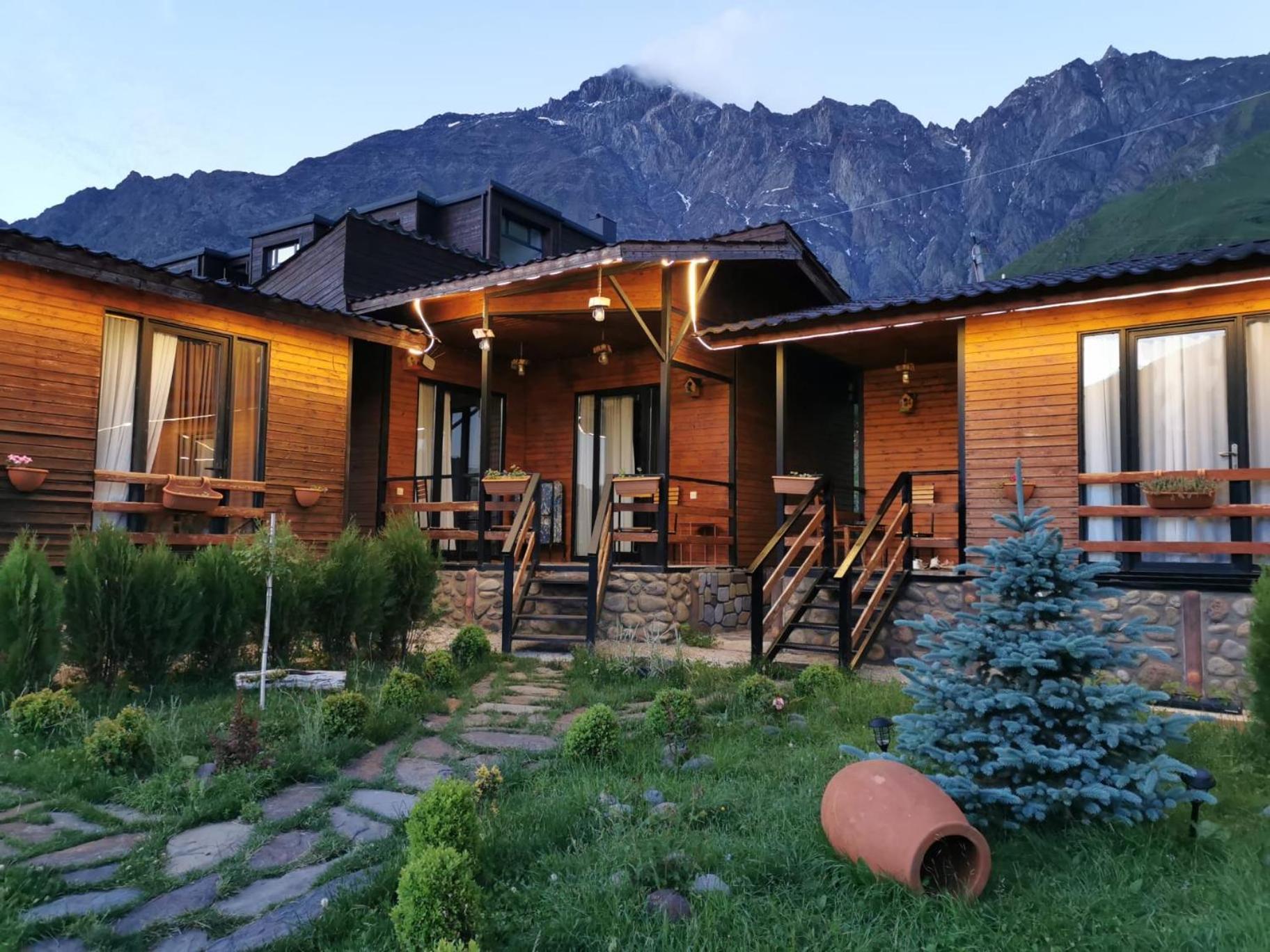Panorama Cottages Kazbegi Esterno foto